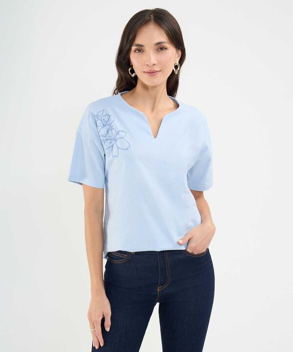 Blusa con Bordado Floral