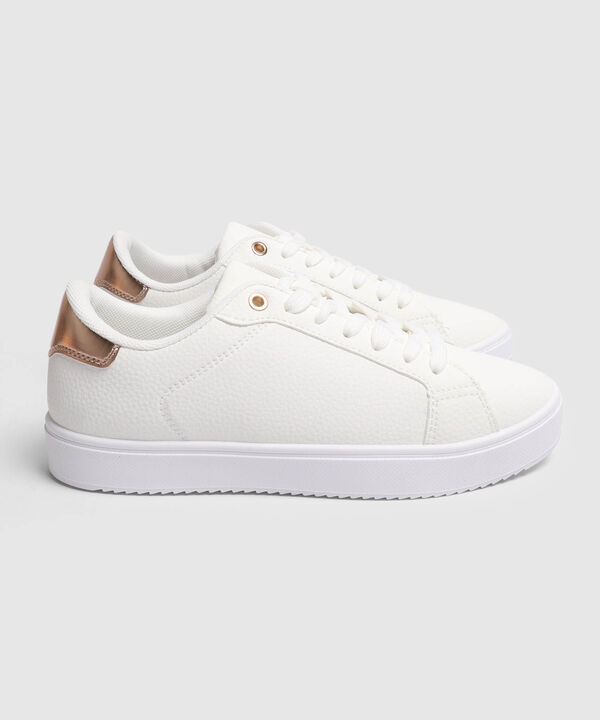 Tenis Urbanos Con Detalle Posterior image number null