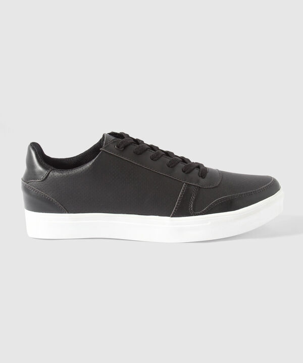 Tenis Casuales Tipo Cuero