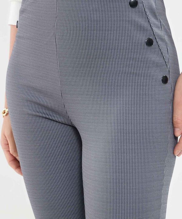 Leggins unicolor con broches en frente para mujer image number null