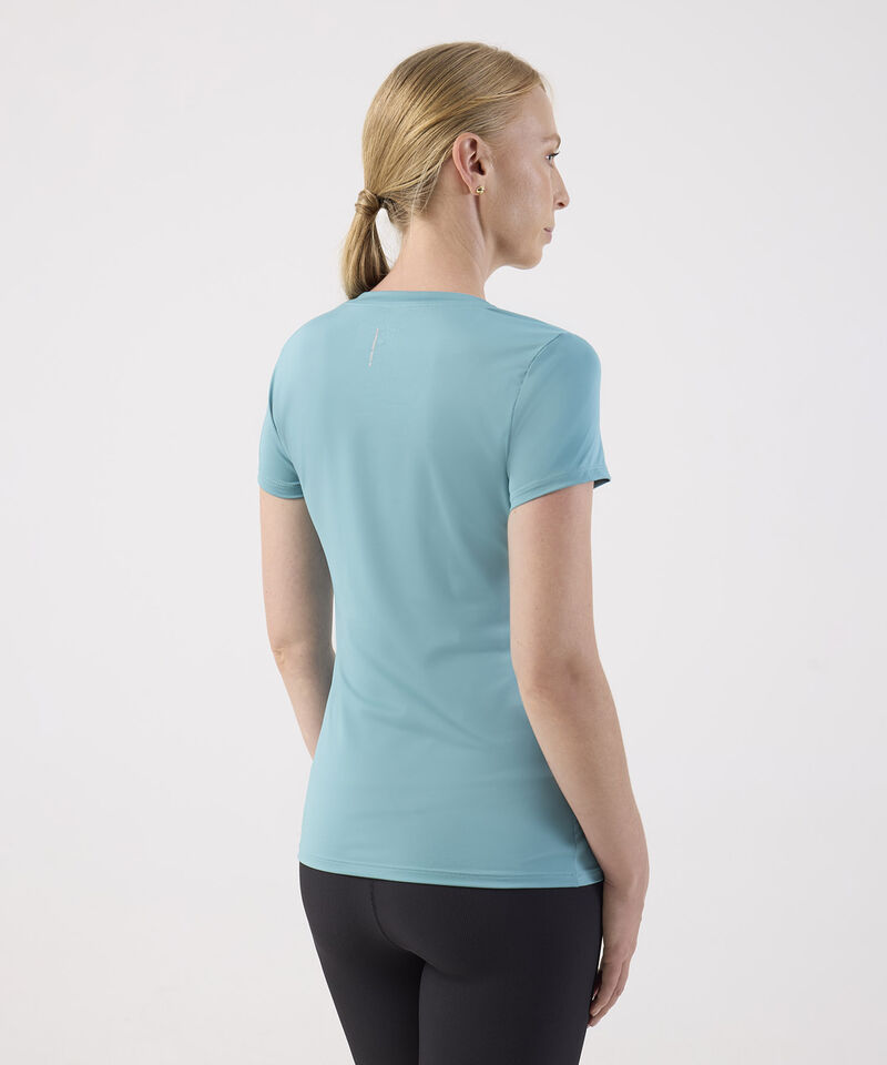 Camiseta Básica de Cuello en V