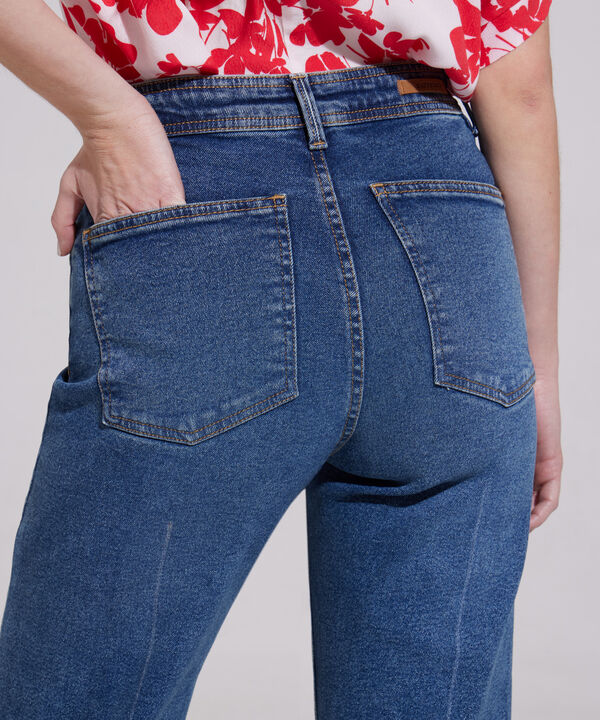 Jean Tipo Cropped Flare