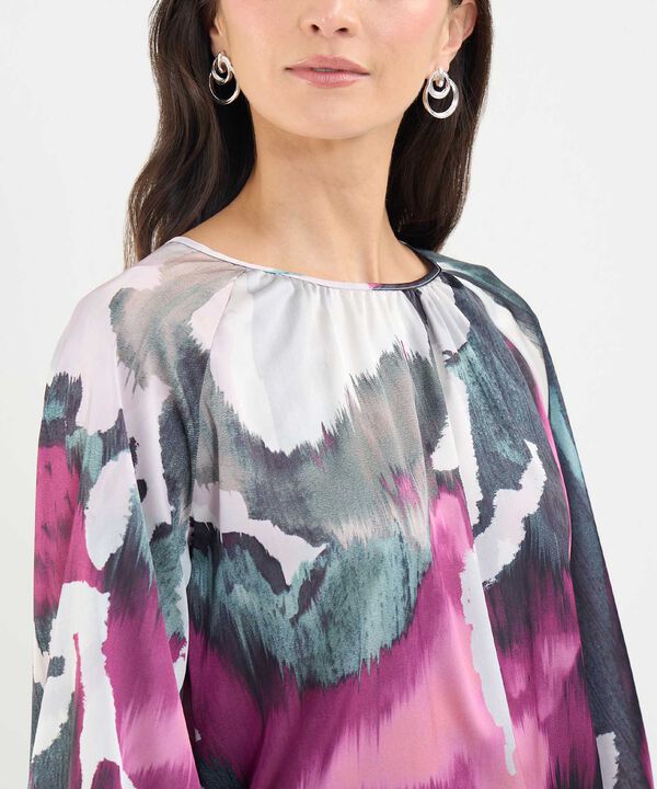 Blusa Satinada Estampada image number null