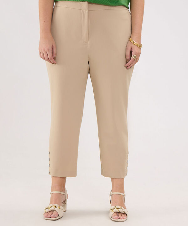 Pantalon Unicolor Con Botones En Bota image number null
