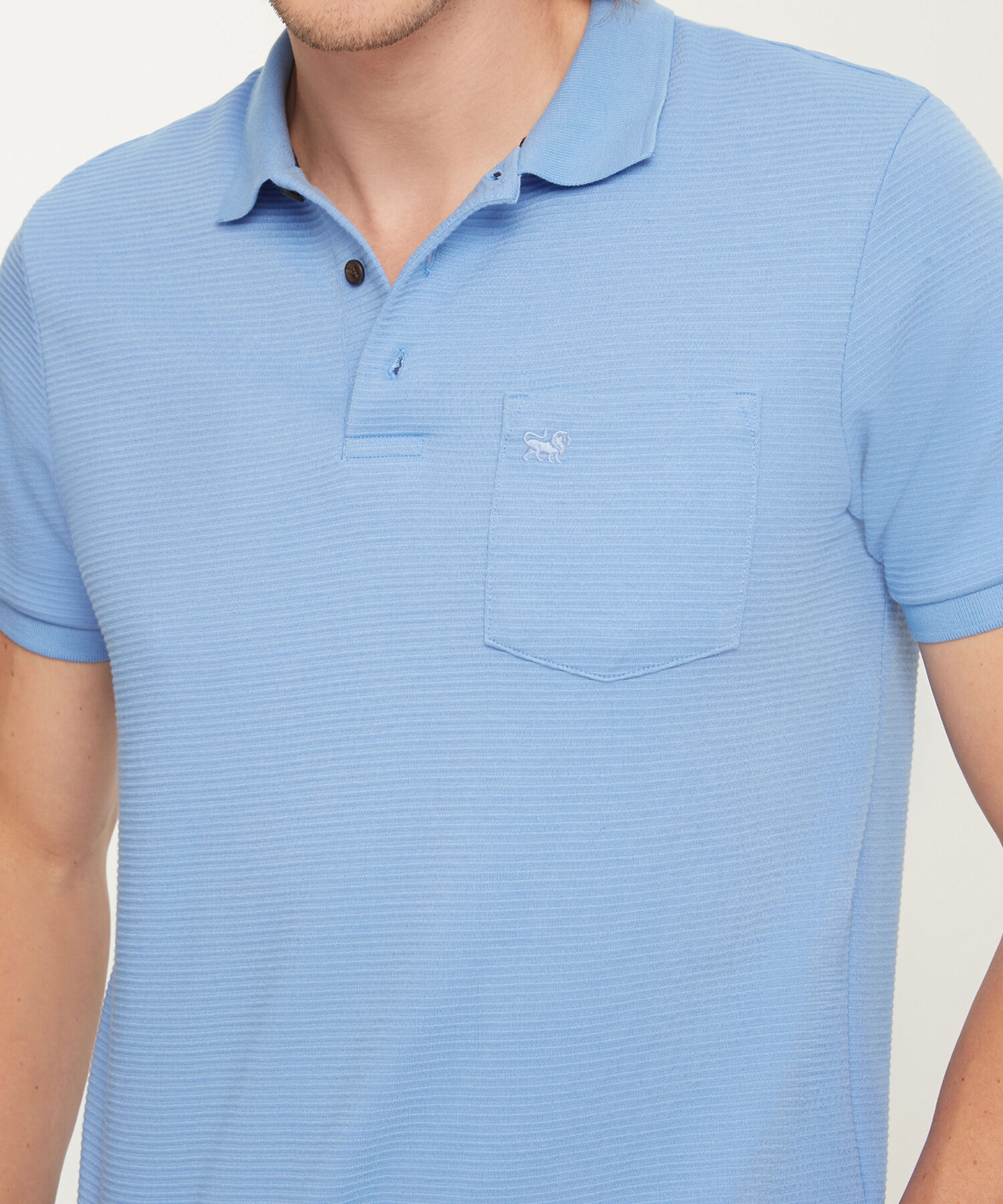 Polo Unicolor Textura, Cuello Y Puños Tejidos Con Bolsillo, Silueta Regular Fit, Cítrico Marinero