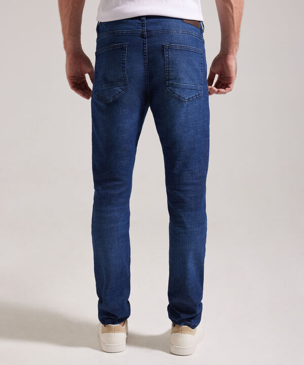 Jean Slim Tono Azul Oscuro