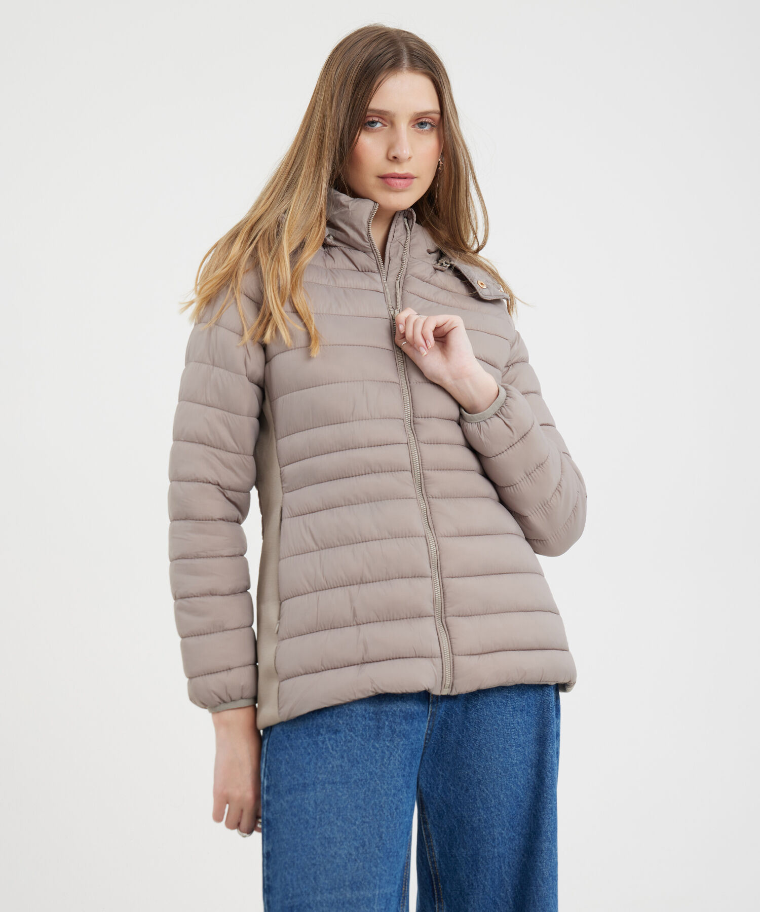 Chaqueta Acolchada con Capota