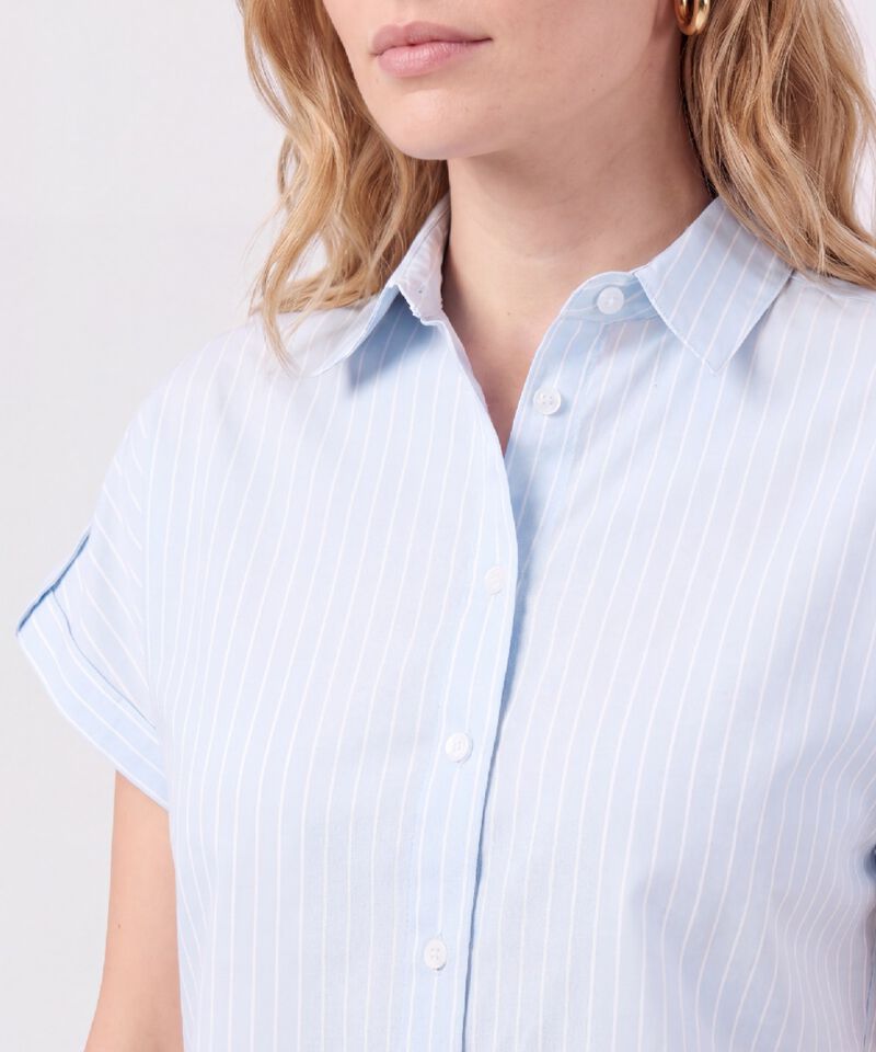 Camisa De Mujer Con Manga Corta Doblada