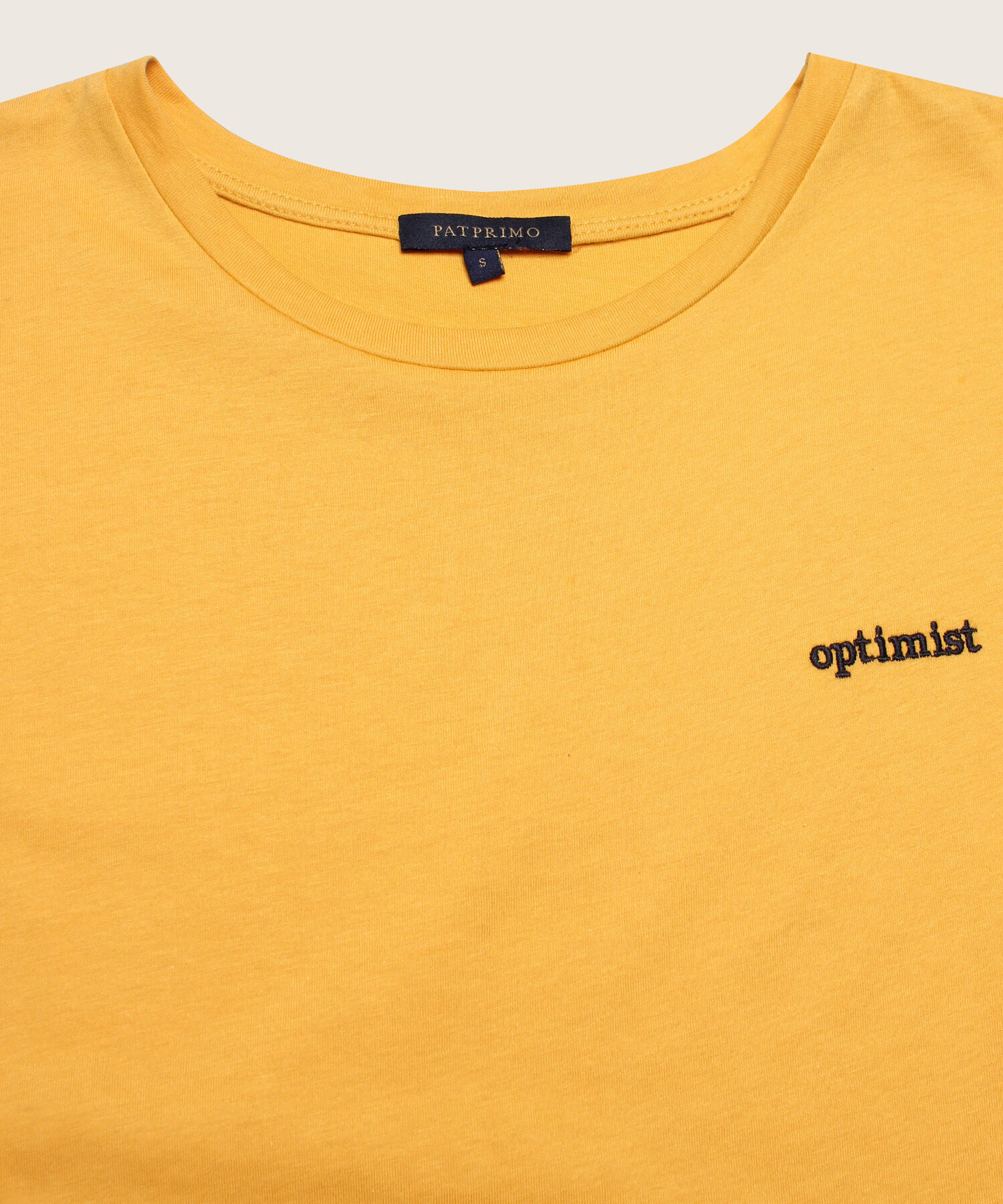 Camiseta con Bordado