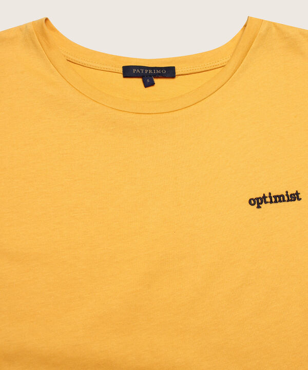Camiseta con Bordado