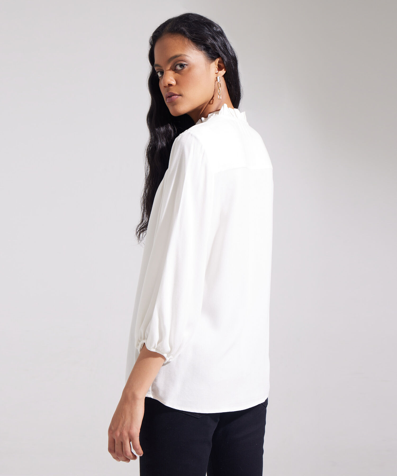 Blusa Manga 3/4 Con Incrustación En Blonda En Canesu