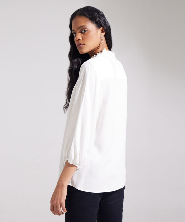 Blusa Manga 3/4 Con Incrustación En Blonda En Canesu