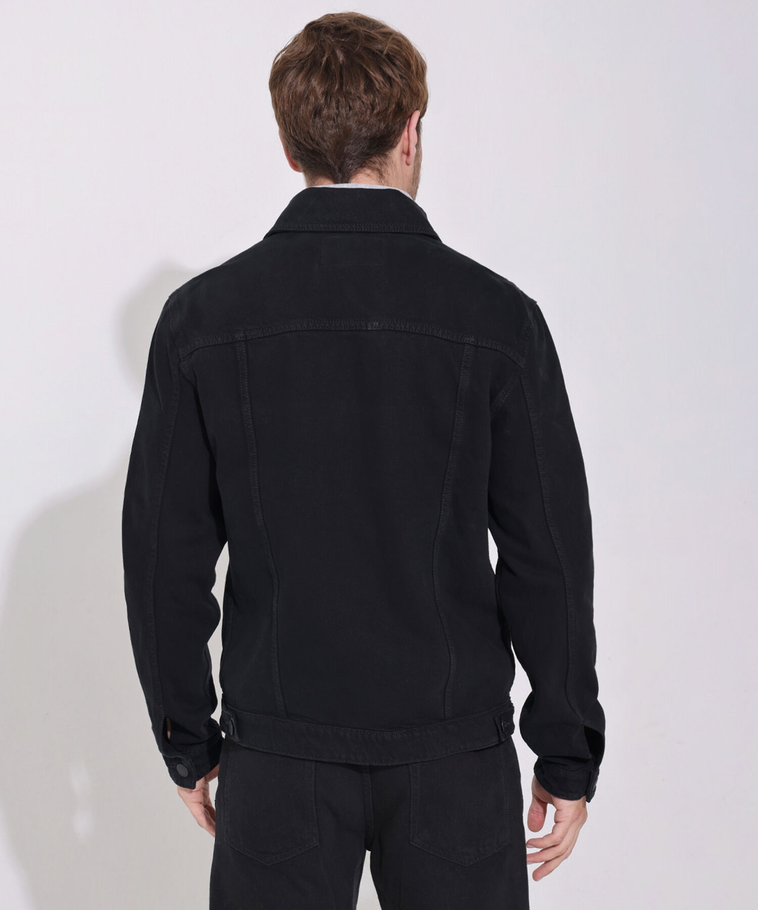 Chaqueta Trucker Tono Negro