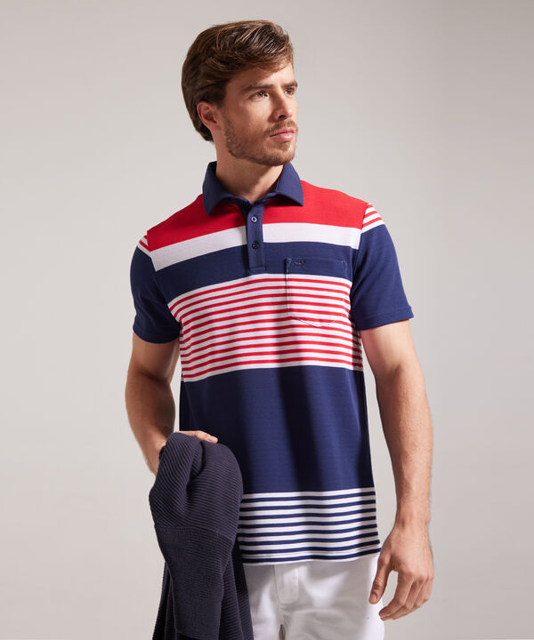 Polo Cuello Duro Con Bolsillo, Pique Preteñido Y Silueta Regular Fit Azul image number null