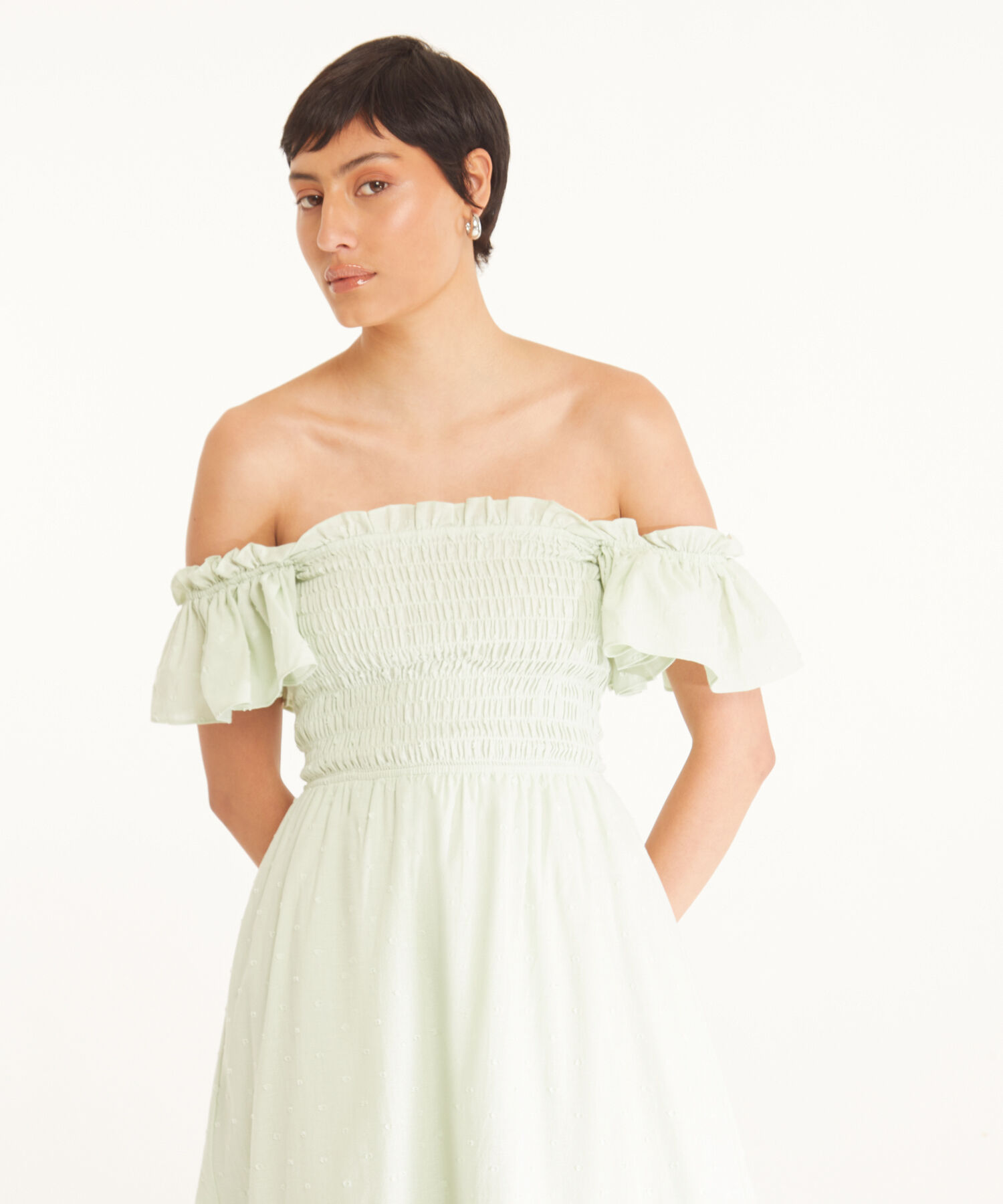 Vestido Midi Manga Corta Tipo Gola