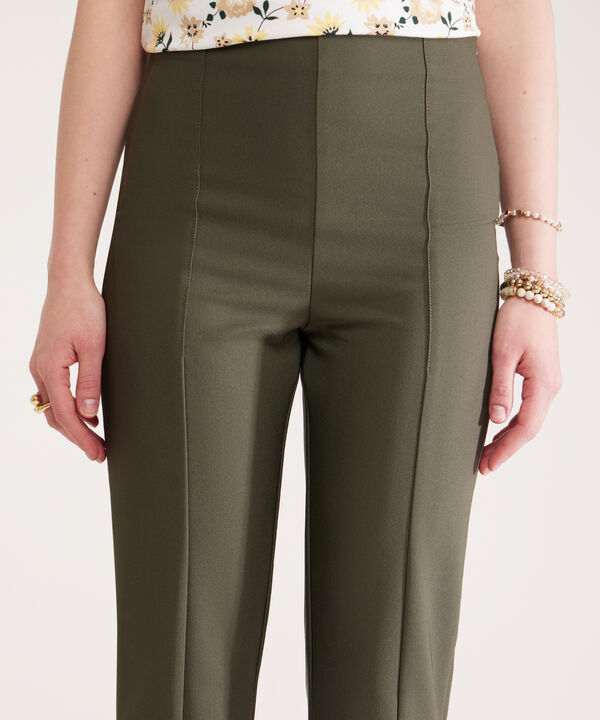 Pantalón Clásico Bota Flare Unicolor