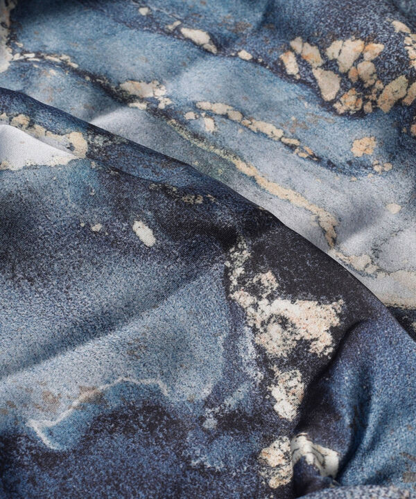 Bufanda Pa&ntilde;oleta Satinada Motivo Marmolado Acuarelado