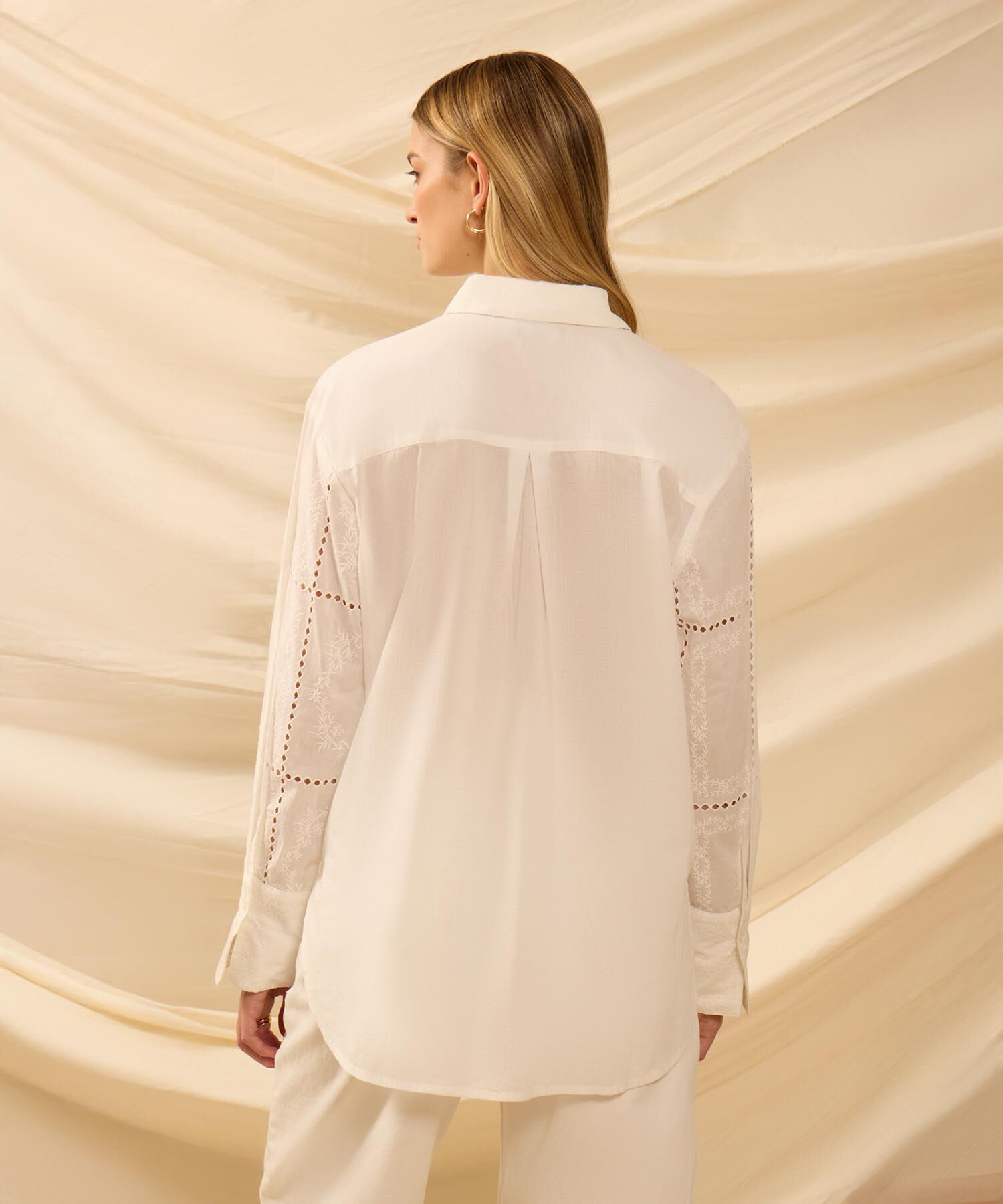 Camisa Con Calados Y Bordados Para Mujer