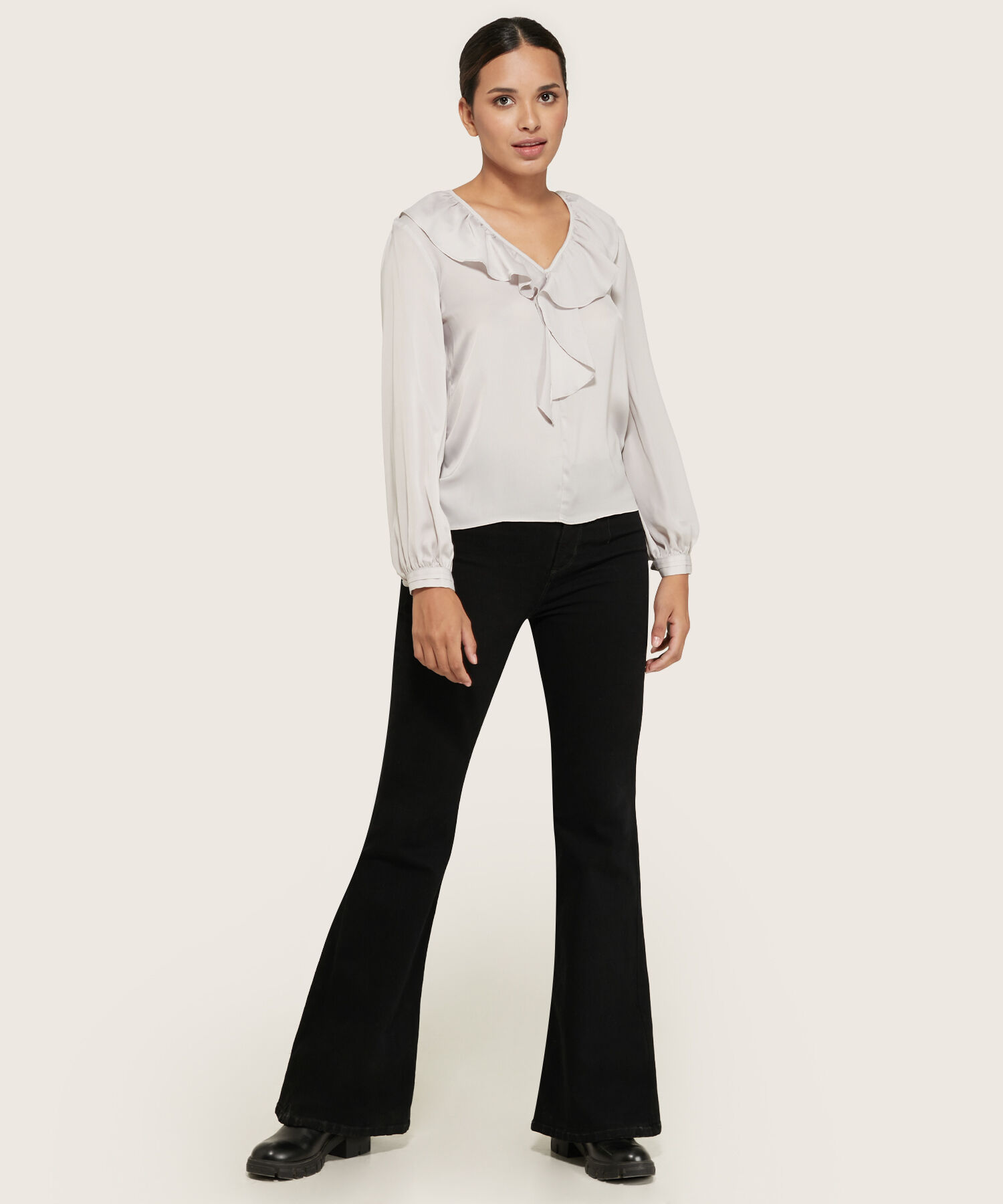 Blusa Manga Larga Cuello En V Con Boleros