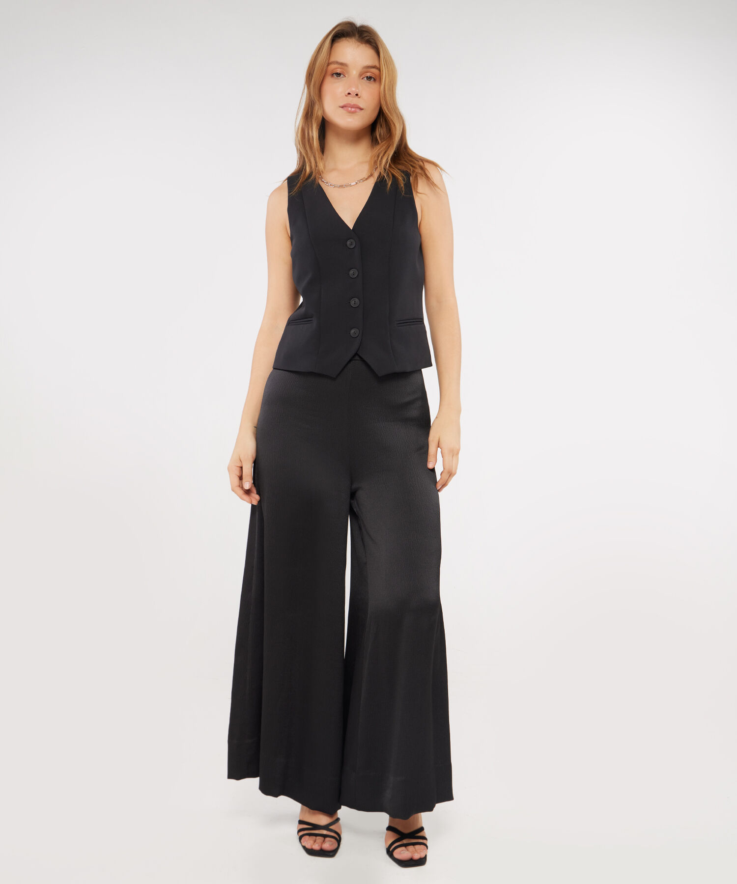 Pantalon Palazzo Fluido Unicolor En Tela De Satin Con Textura Compra Online PATPRIMO