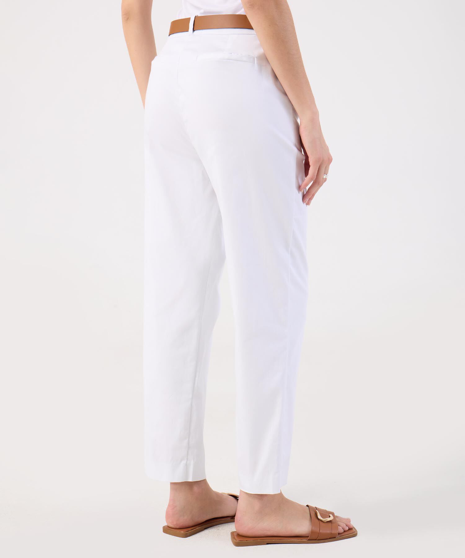 Pantalón Básico Blanco Recto con Bolsillos