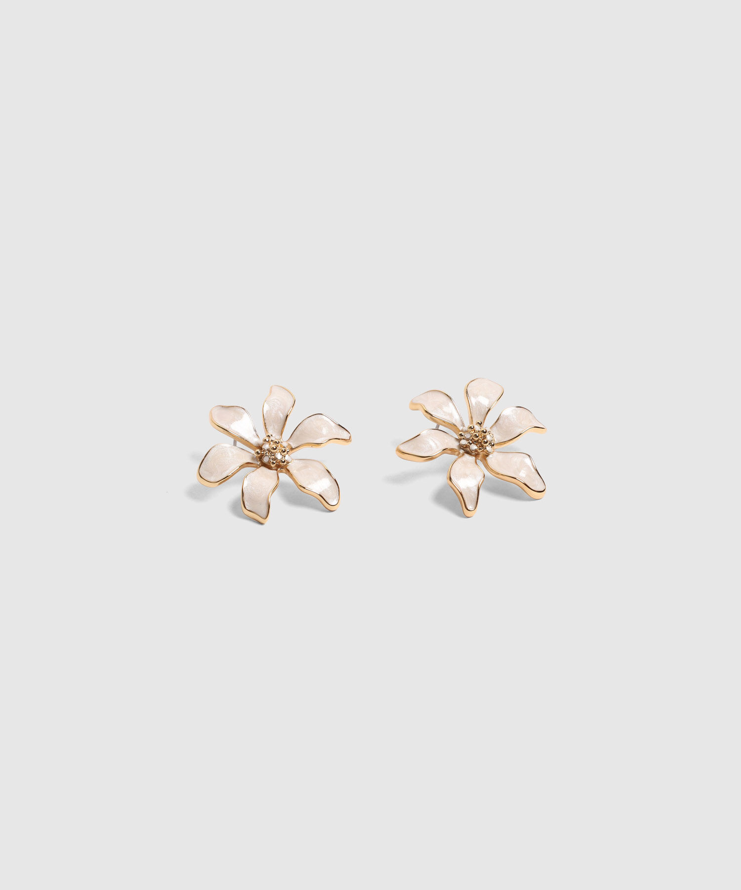 Aretes De Flor Con Centro Perlado Mujer