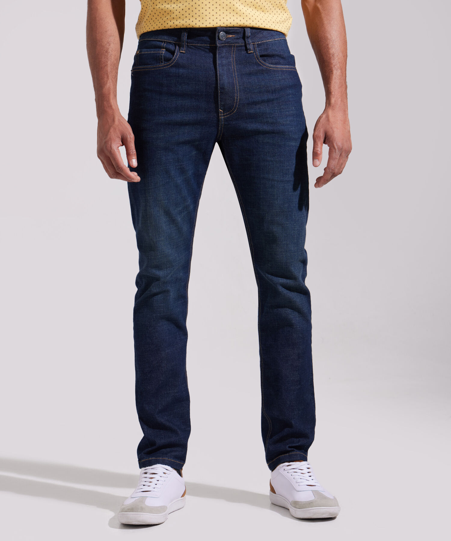 Jean Slim Fit Tono Azul Oscuro