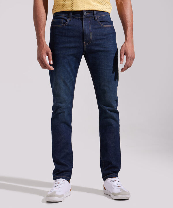 Jean Slim Fit Tono Azul Oscuro