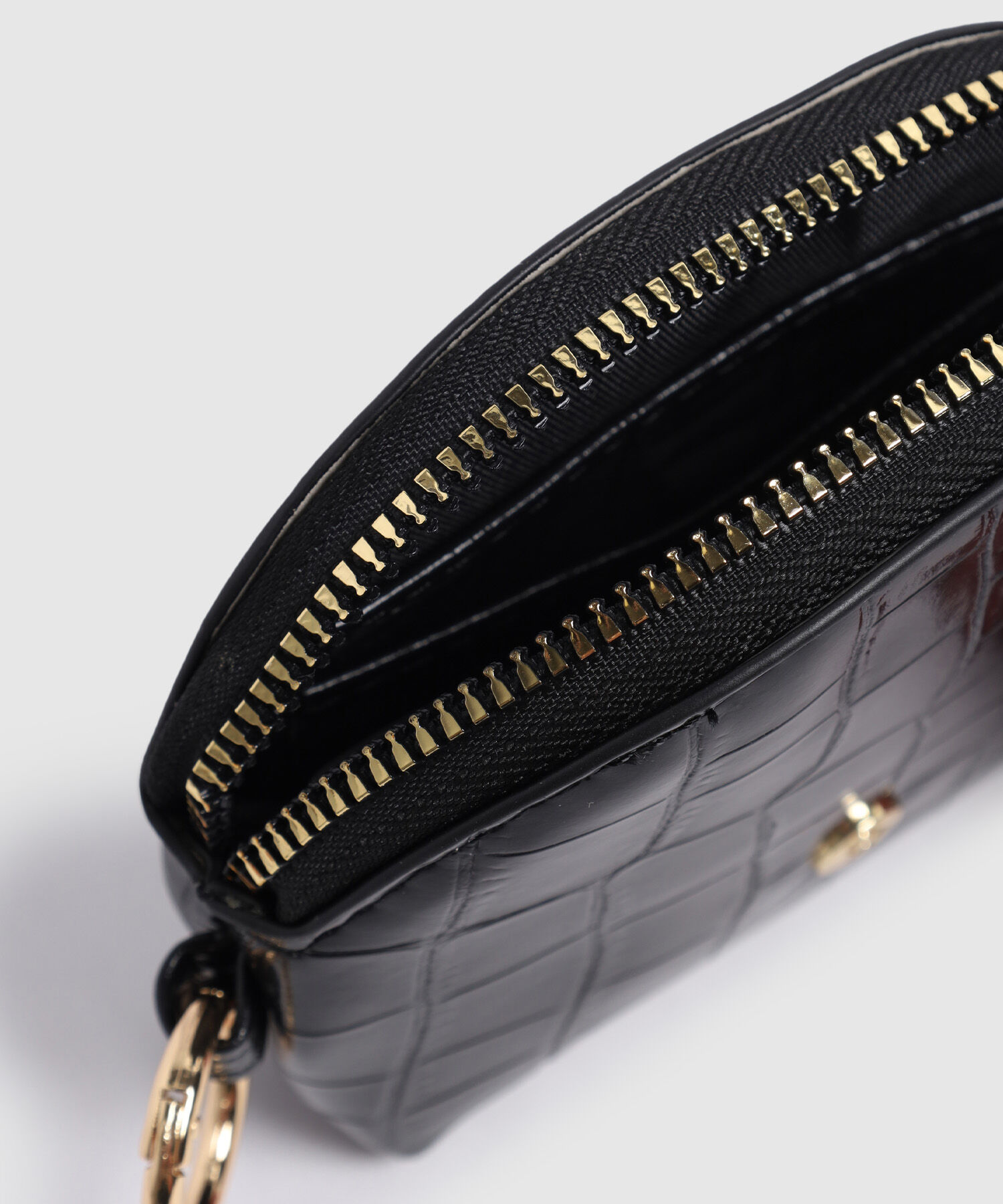 Monedero Semicircular Textura Reptil Para Mujer