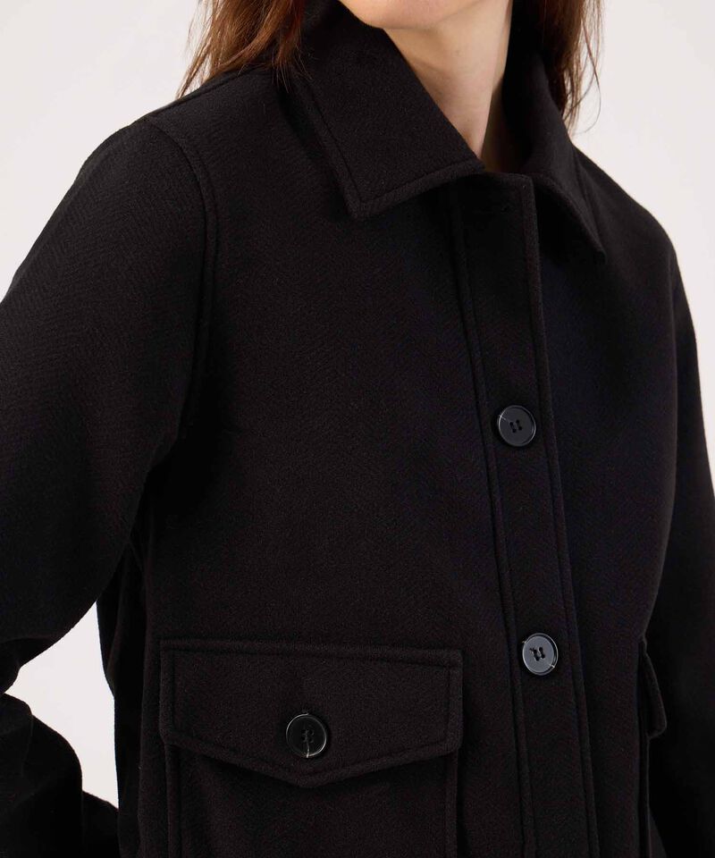 Chaqueta Unicolor Con Bolsillos De Parche