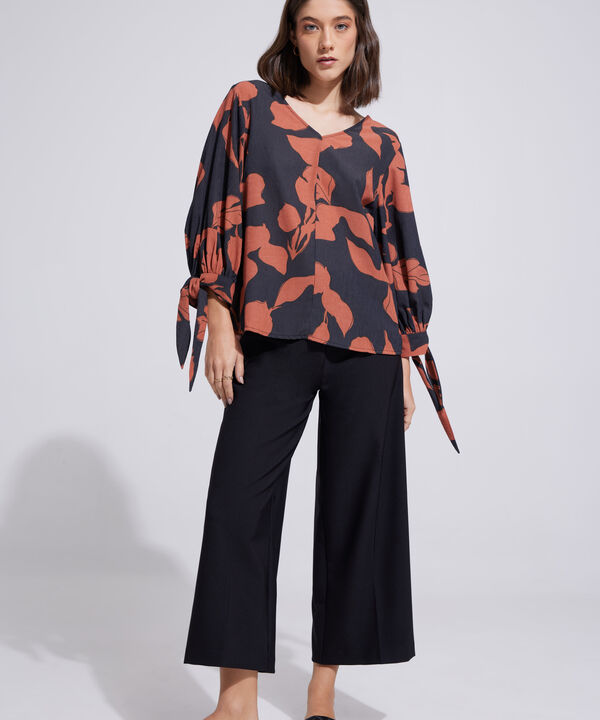Blusa Manga ¾ Con Estampado De Hojas