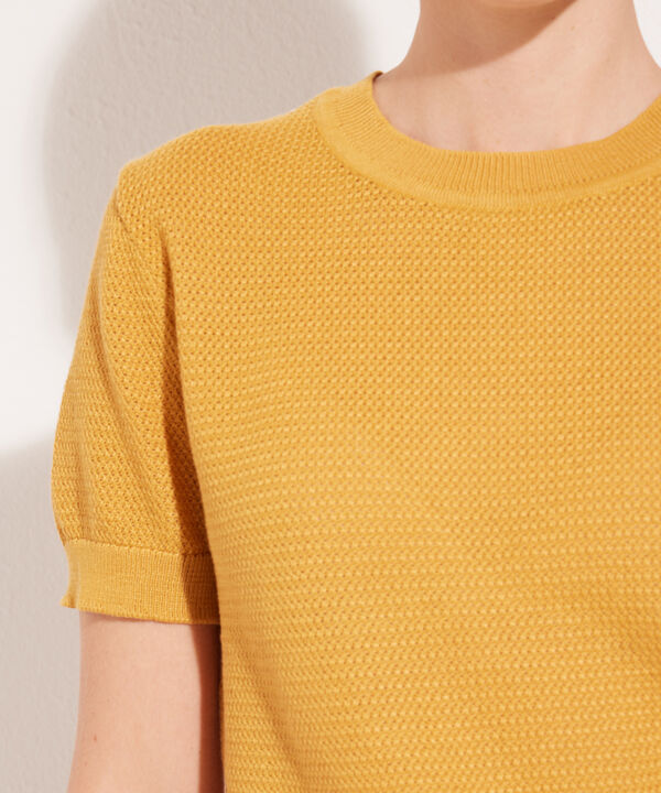 Camiseta Tejida Manga Corta Cuello Redondo