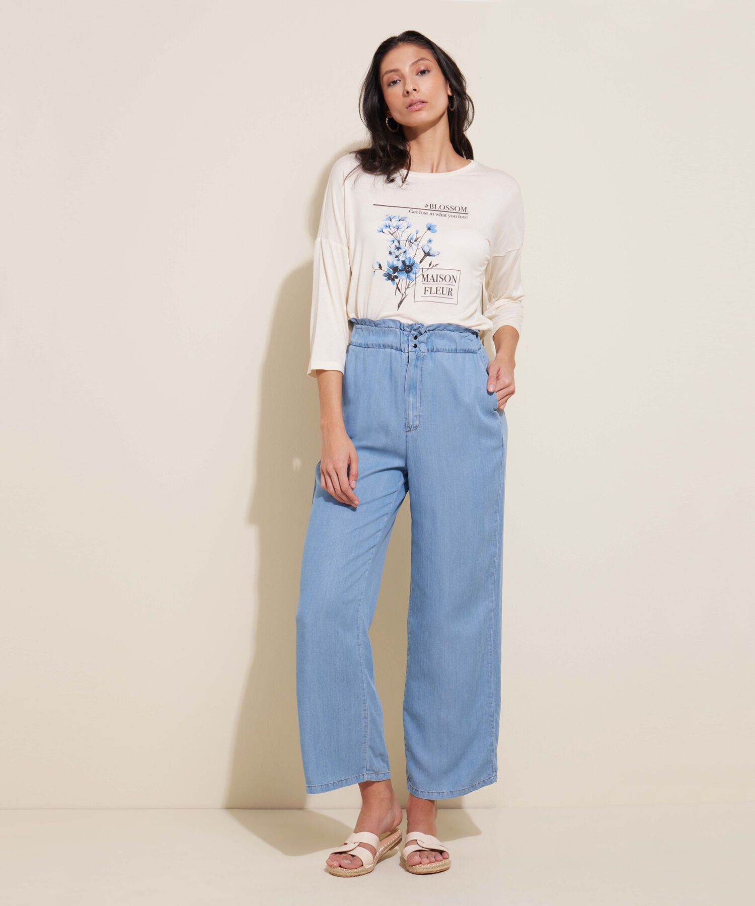 Pantalón Silueta Paperbag Fluido Tono Medio