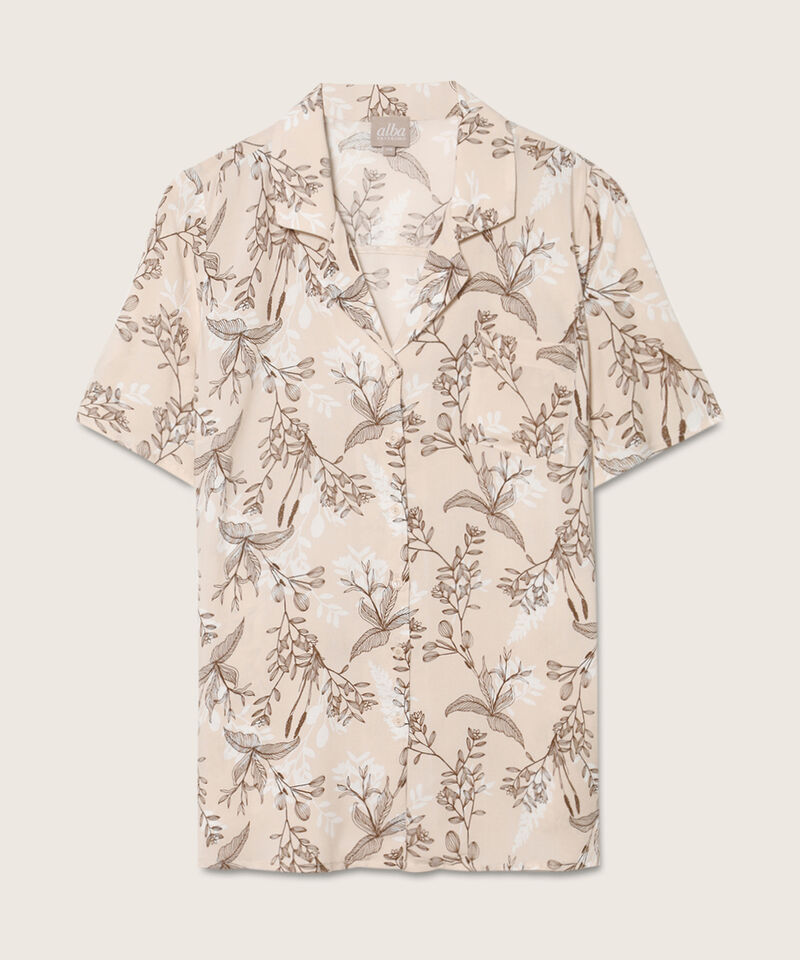 Camisa Estampada Manga Corta, Cuello Camisero Con Botonadura En Centro Frente Y Bolsillo