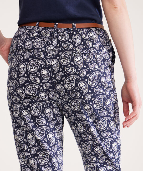 Pantalón Chino Estampado Con Cinturón