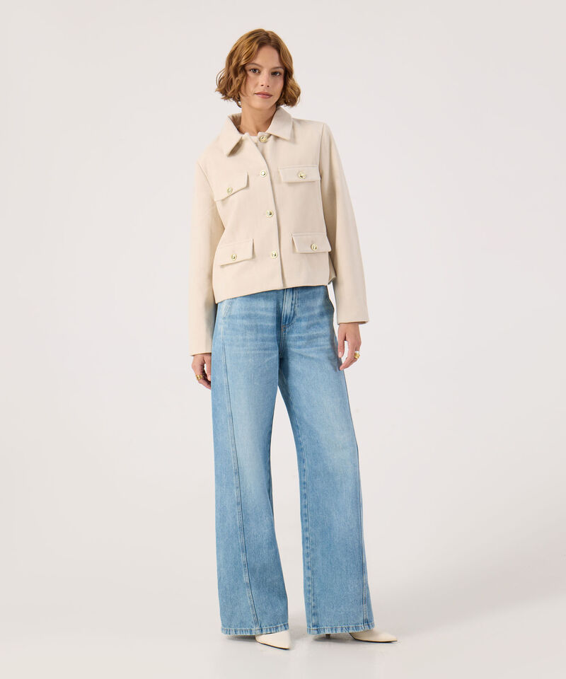 Chaqueta unicolor con bolsillos 