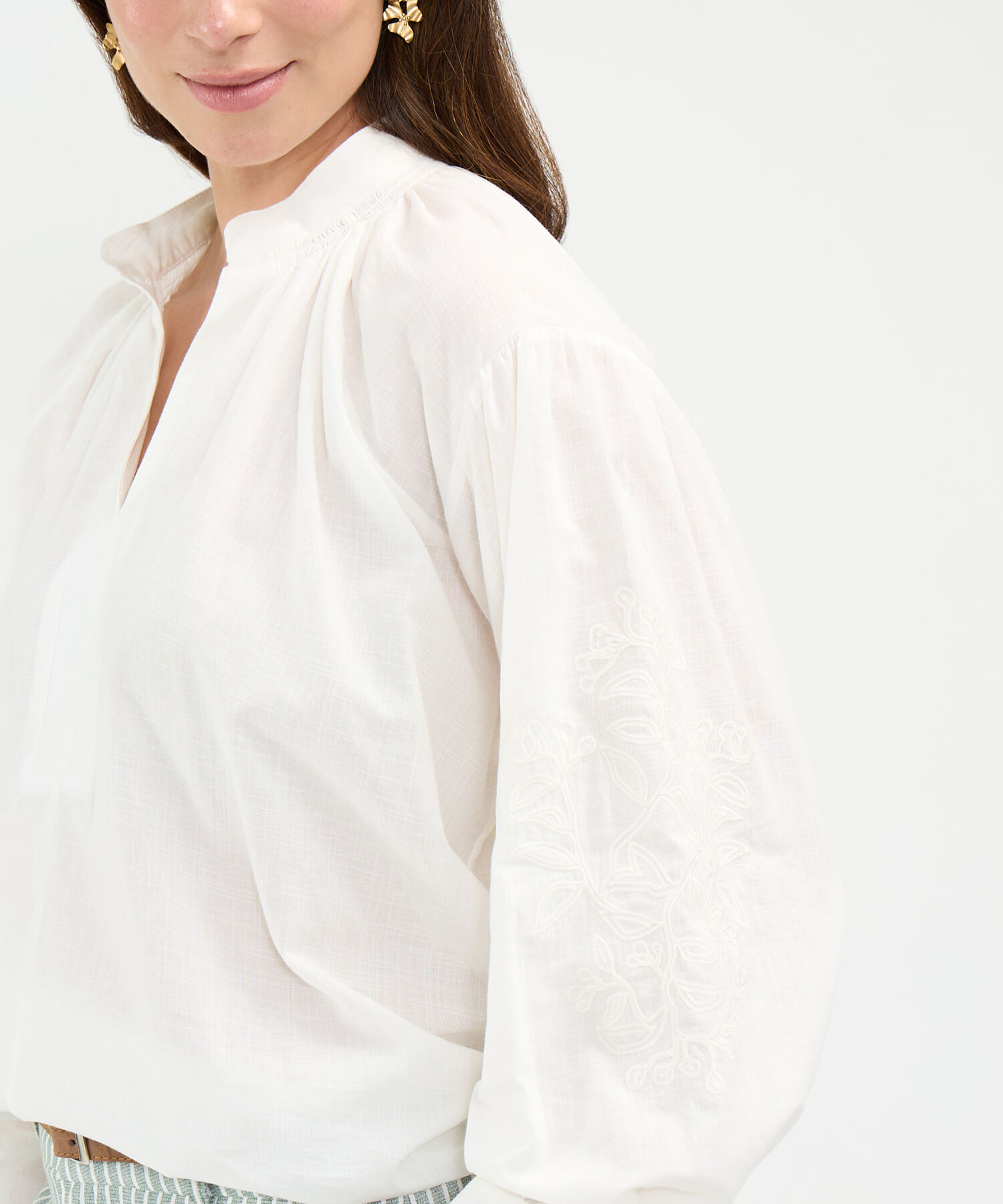 Blusa Bordada en Efecto Rústico