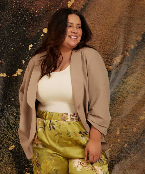 Blazer Manga 3/4 Con Solapa Curva image number null