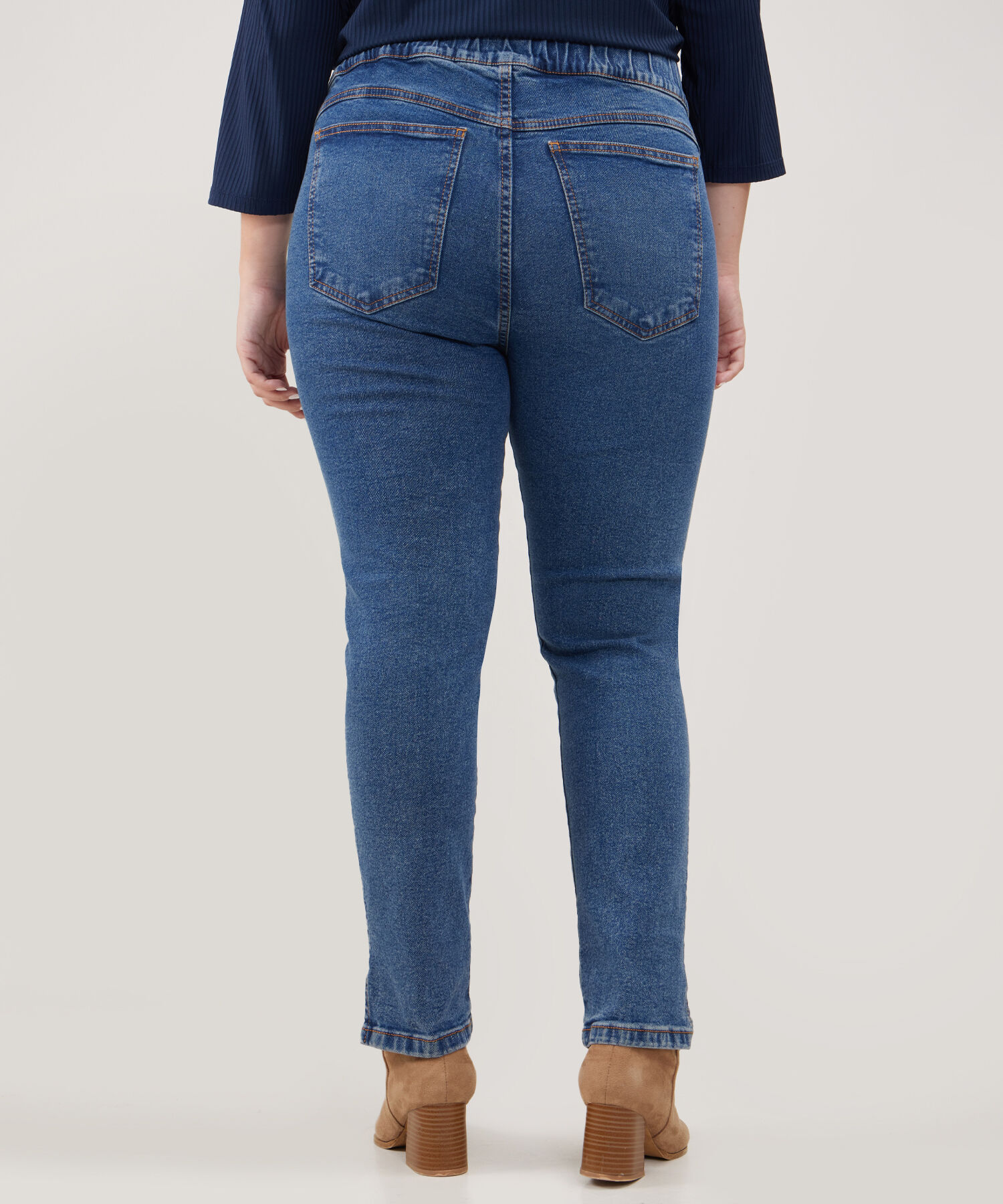 Jean Jegging Con Abertura En Ruedo