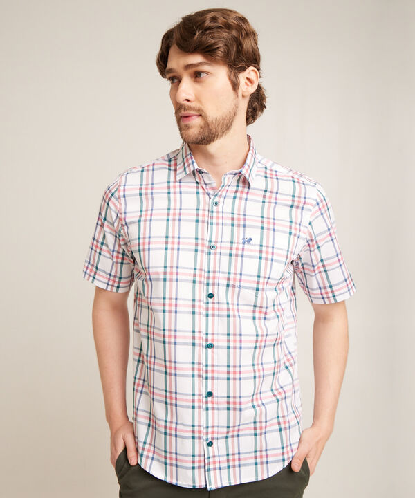Camisa Preteñida Manga Corta Con Bolsillo Y Silueta Regular Fit, Traveling Wave Línea Moda