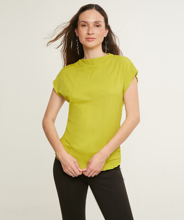 Camiseta Unicolor Textura, Manga Sisa, Cuello Semialto, Tropico Floral