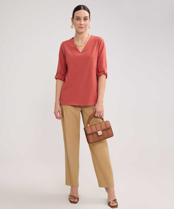 Blusa Manga Tres Cuartos Unicolor Escote En V image number null