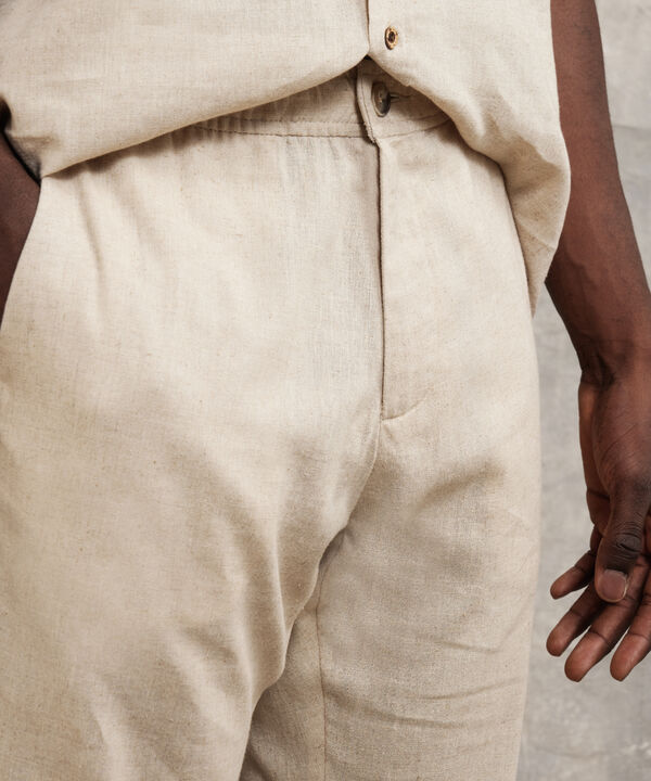 Pantalón Tipo Chino En Lino image number null